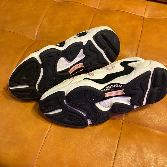 Adidas throwbacks - Picture 4 of 4